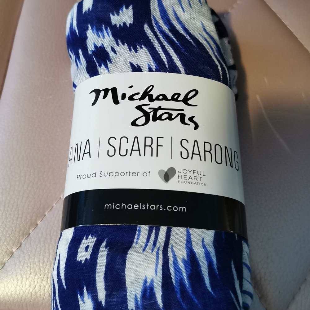 Micheal stars scarf